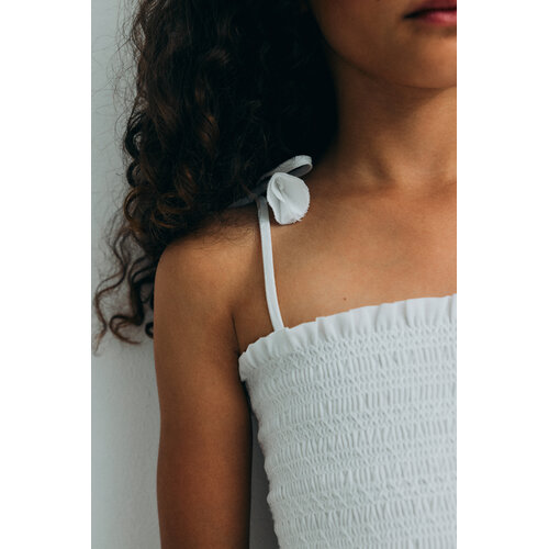 the new society Wit jurkje met opengewerkte details