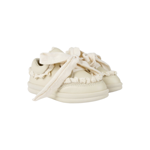 Donsje Peuter sneaker in gebroken wit met ruffle Donsje Peuter sneaker in gebroken wit met ruffle
