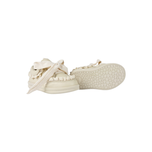 Donsje Peuter sneaker in gebroken wit met ruffle Donsje Peuter sneaker in gebroken wit met ruffle