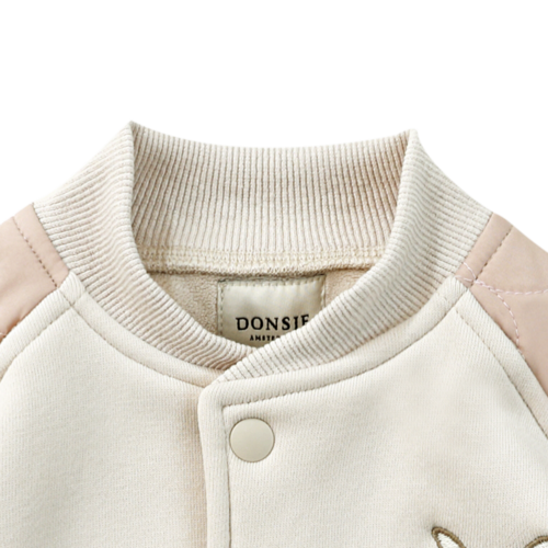 Donsje Licht roze jasje met sporty bunny Donsje Licht roze jasje met sporty bunny