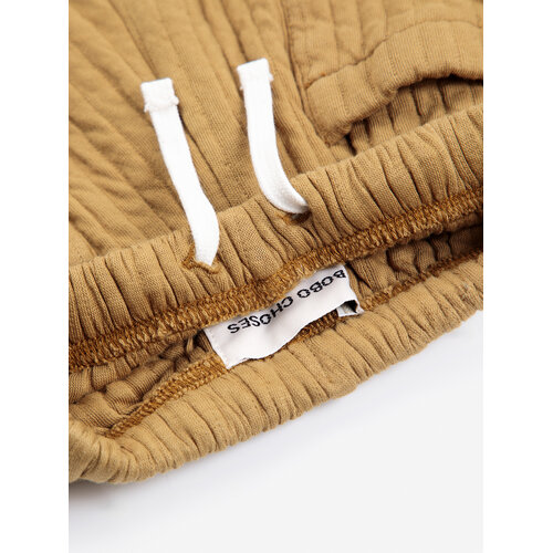 Bobo Choses Zacht baby broekje in khaki Bobo Choses Zacht baby broekje in khaki