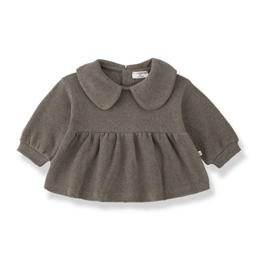 1 + in the family Top met kraagje in taupe kleur