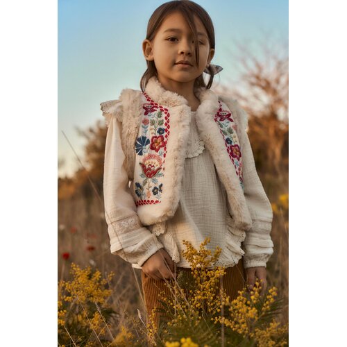 Louise Misha Sleeveless Jacket Librana | Cream Louise Misha Sleeveless Jacket Librana | Cream