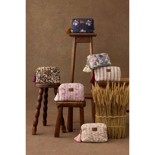 Louise Misha Toilettas met bloemen print Louise Misha Toilettas met bloemen print