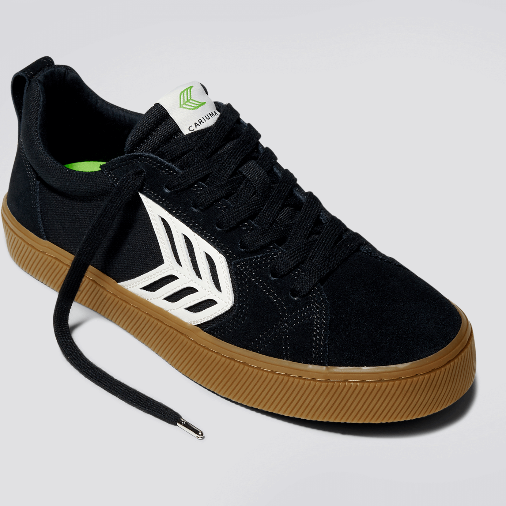 cariuma catiba skateshoe zwart gum