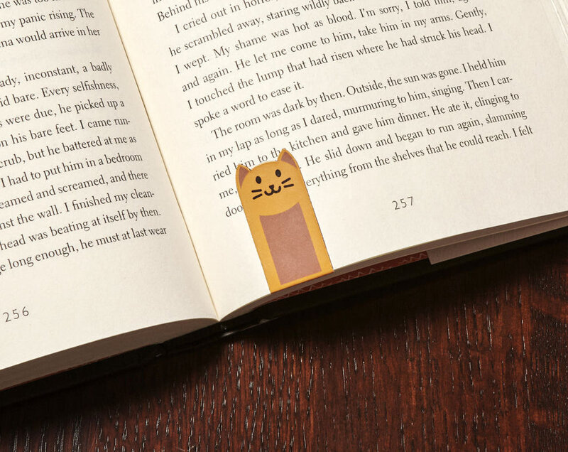 Kikkerland Kikkerland Magnetic Bookmark Cats