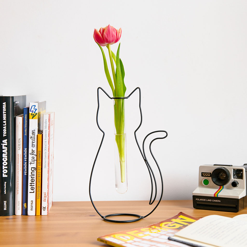 Balvi Balvi Vase cat silhouette black metal / glass