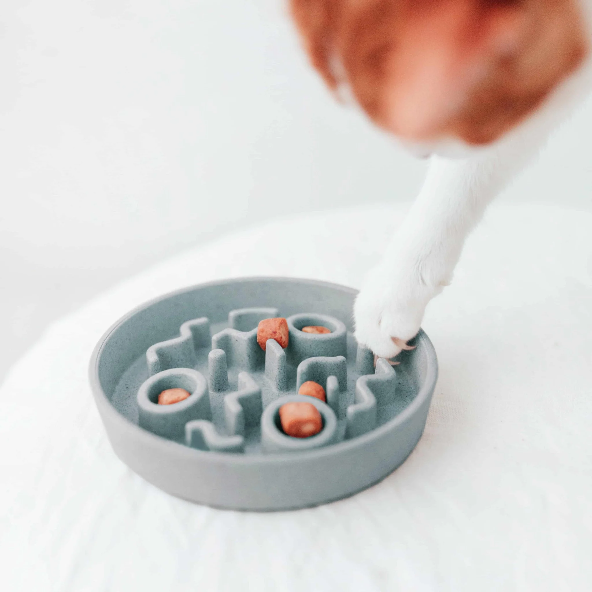 District 70 District 70 - Bamboo Cat Slow Feeder IJsblauw Ø13,5 cm