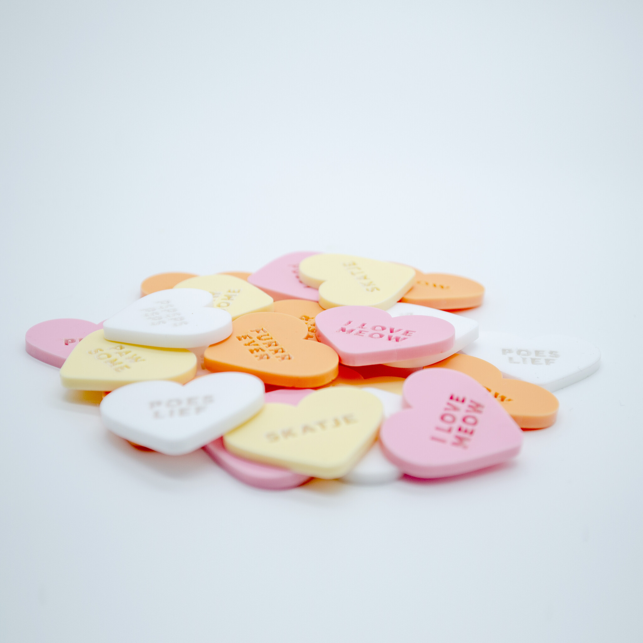 Kat & Snoephartjes wenskaart met pin 'I love meow'