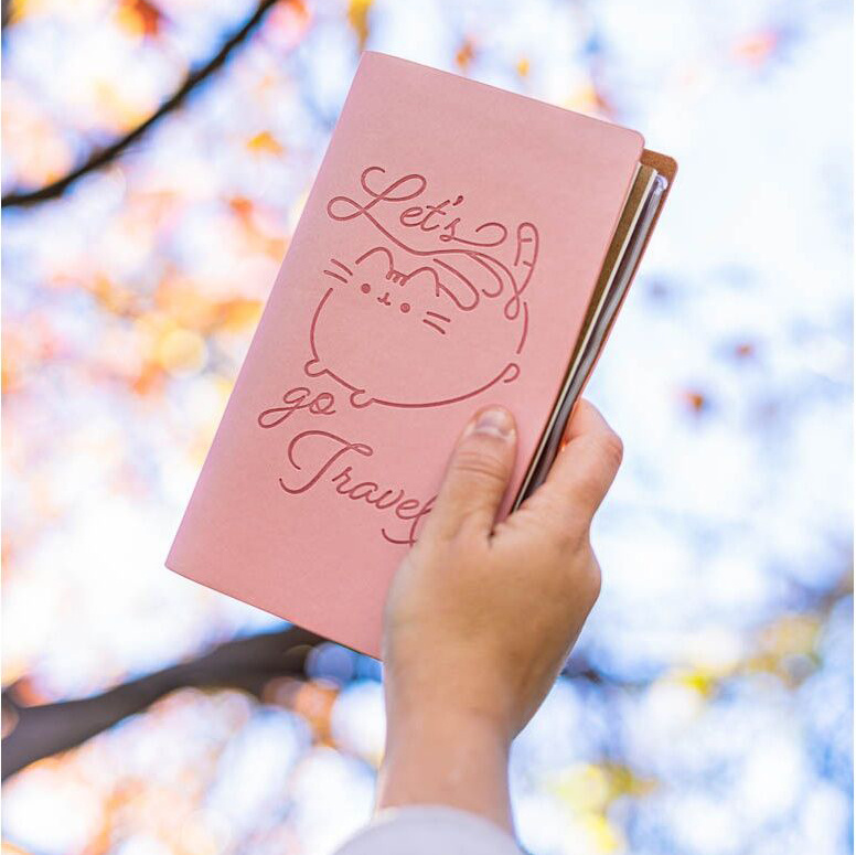 Pusheen Pusheen travel notebook