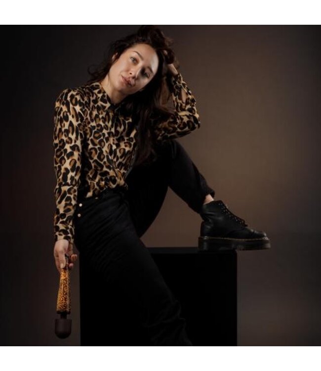 Panthra Shaka Wand Vibrator