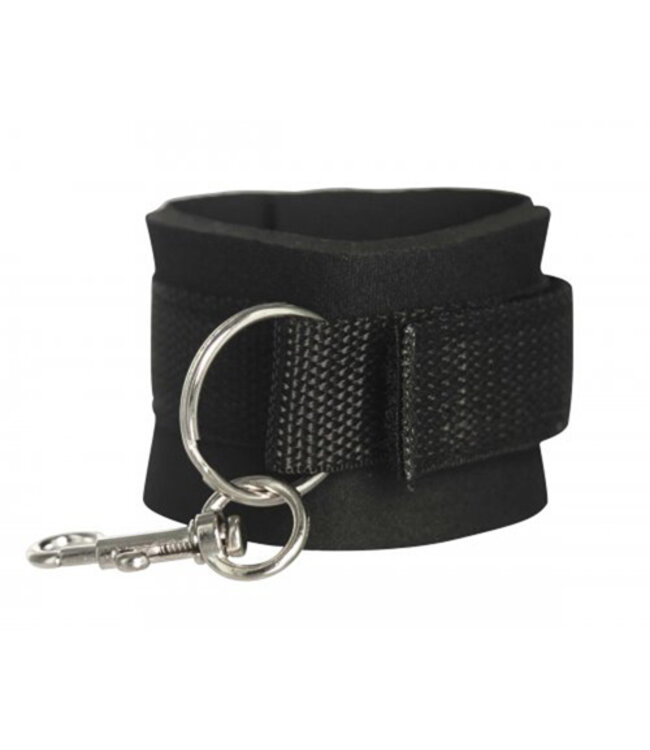 Stay Put Hogtie Met Boeien