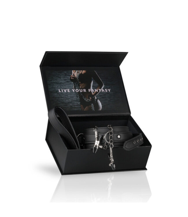 Kunstleren halsband met tepelklemmen