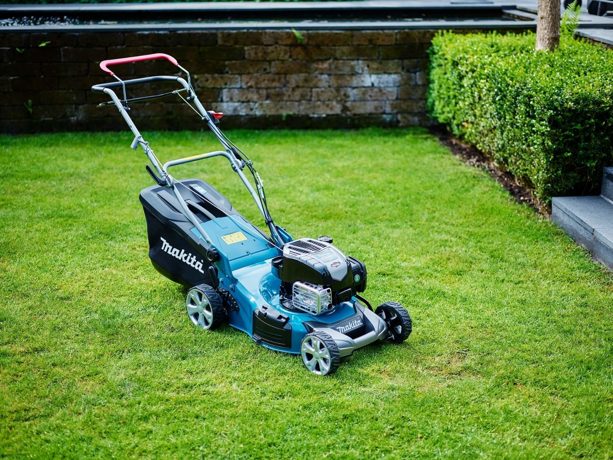 Advies over grasmaaiers en verticuteren