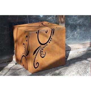 metalen kubussen met ornamenten | Decoratie-ideeën voor de tuindecoratie