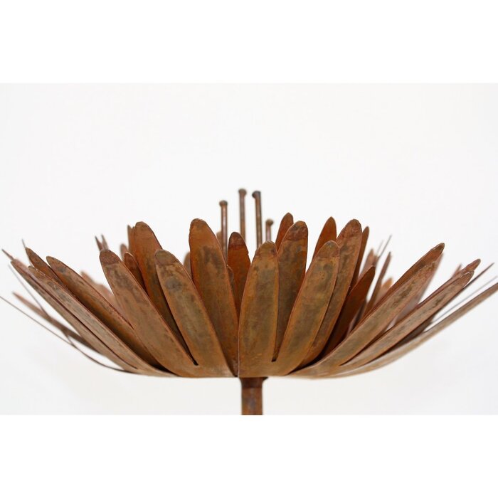 Roest decoratie plugchrysant | op balk | Patina tuindecoratie