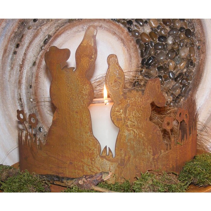 Roestdecoratie konijnen op bloemenweide | Tafeldecoratie voor binnen of patina tuindecoratie