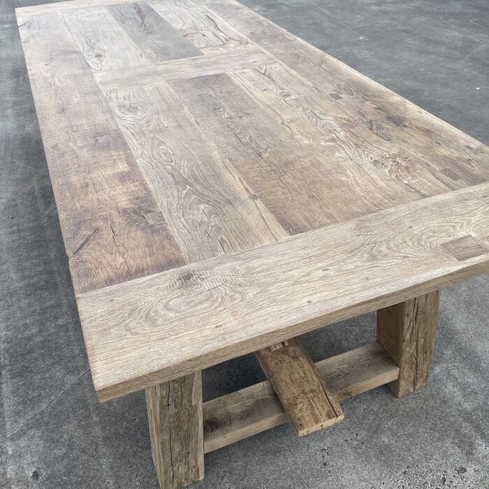 Wood & Work Ambachtelijke handgemaakte kloostertafel