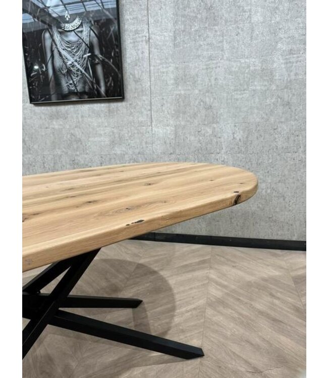 Rond ovaal eiken eettafel matte lak 200x90 *showroom