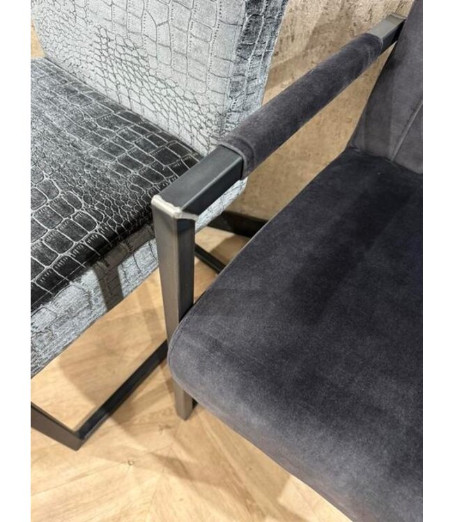 Setje van 4 eetkamerstoelen Tony en Todd antraciet *showroom