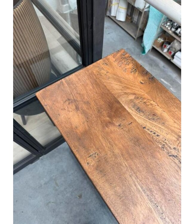 Zwarte sidetable hout met staal 120x80x40 *showroommodel