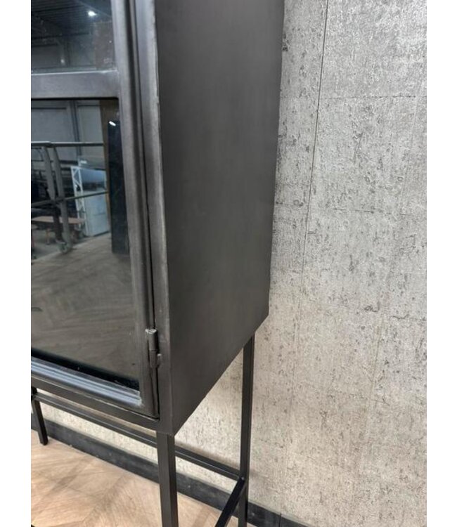 ByBoo By boo Ventana hoge vitrine kast