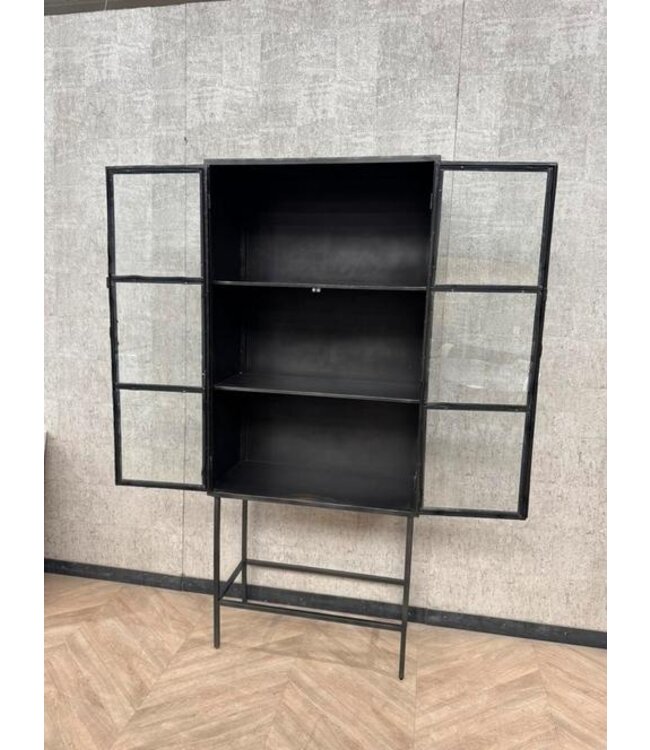 ByBoo By boo Ventana hoge vitrine kast