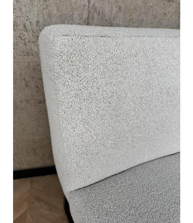 Eetkamerbankje ovaal wit Lara met brons frame *showroom