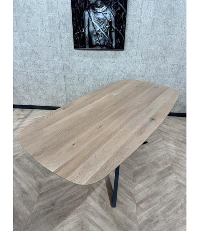 Eiken Deens ovaal eettafel Tinello 200x100 *nieuw