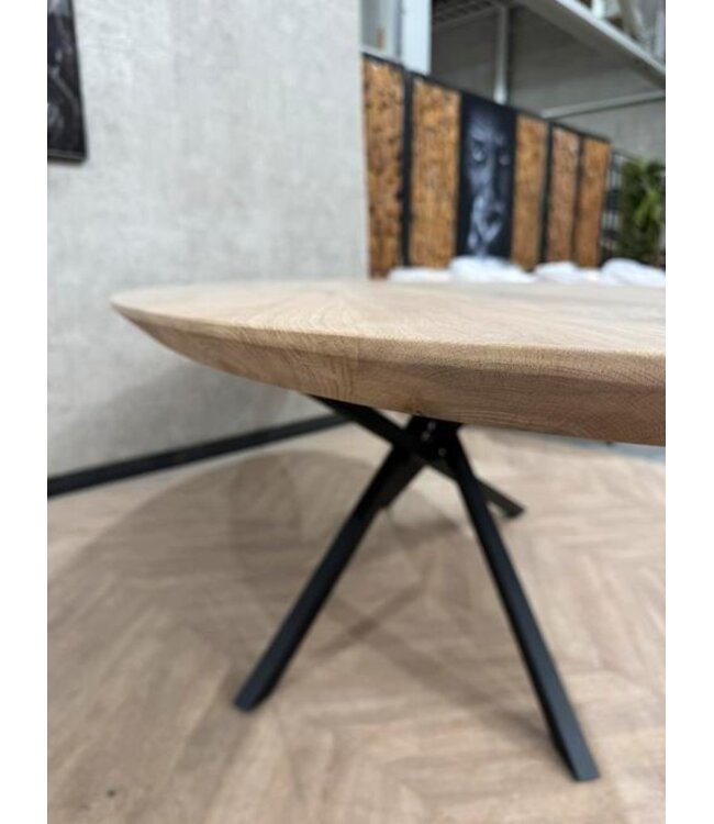 Eiken eettafel ovaal matte lak incl frame 260x110 *nieuw