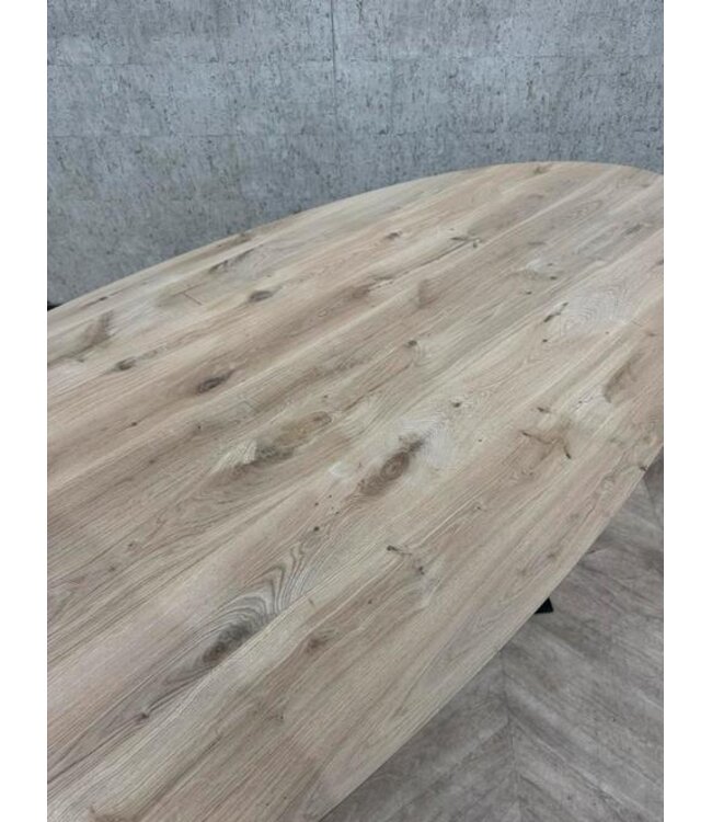 Eiken eettafel ovaal matte lak incl frame 260x110 *nieuw