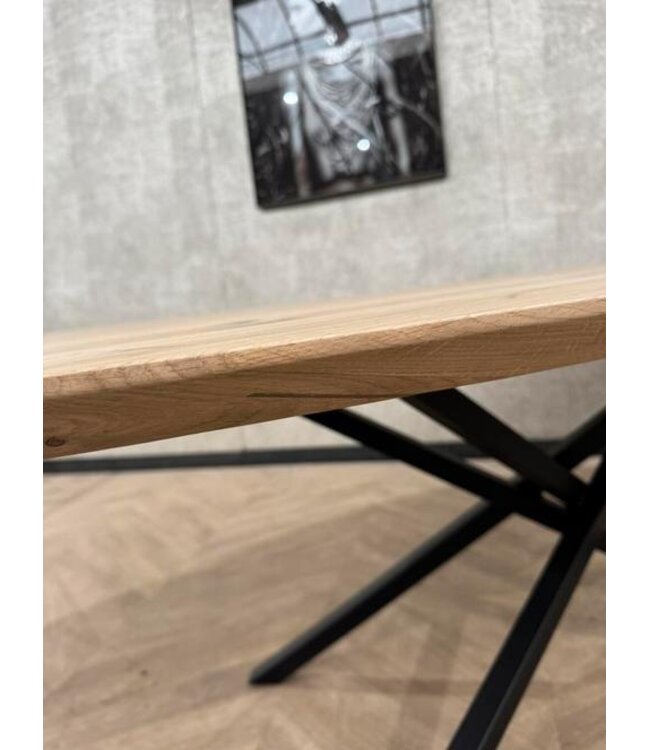 Eiken eettafel ovaal matte lak incl frame 260x110 *nieuw