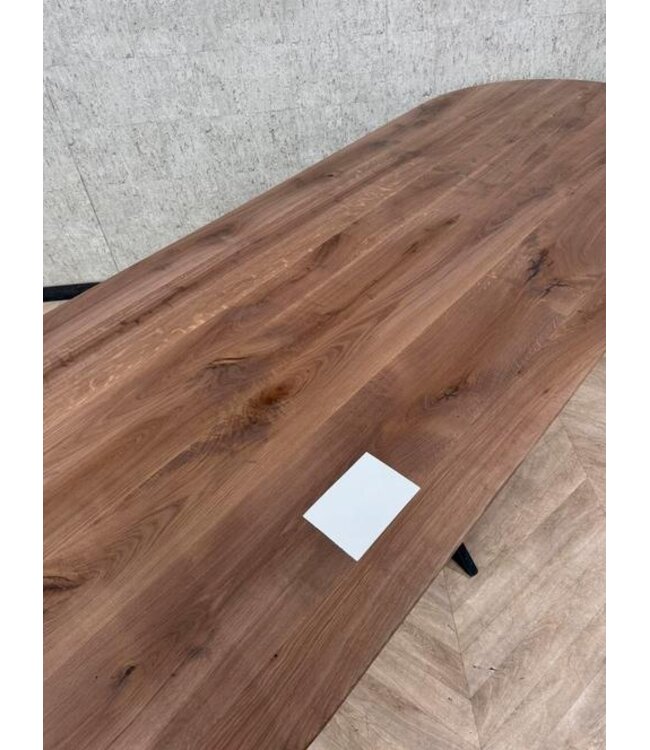 Eiken eettafel rond ovaal bruin September 260x100 *nieuw