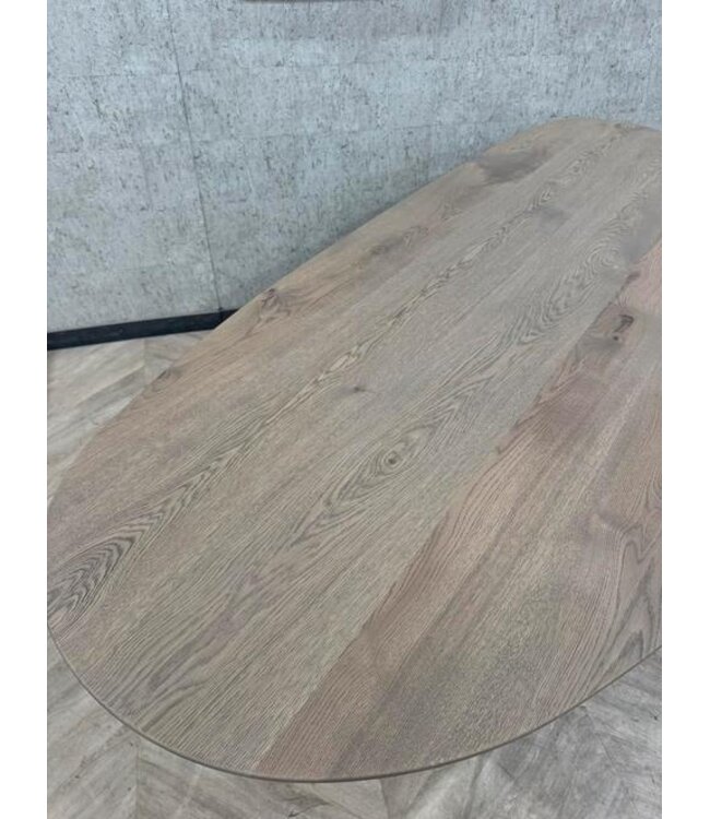 Eiken eettafel Leaf Cinnemon 240x110 *showroom