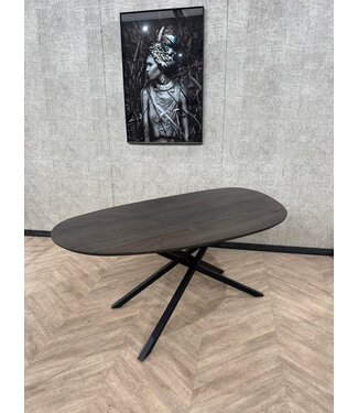 Kleine organische vorm Leaf eettafel 178x100 *nieuw