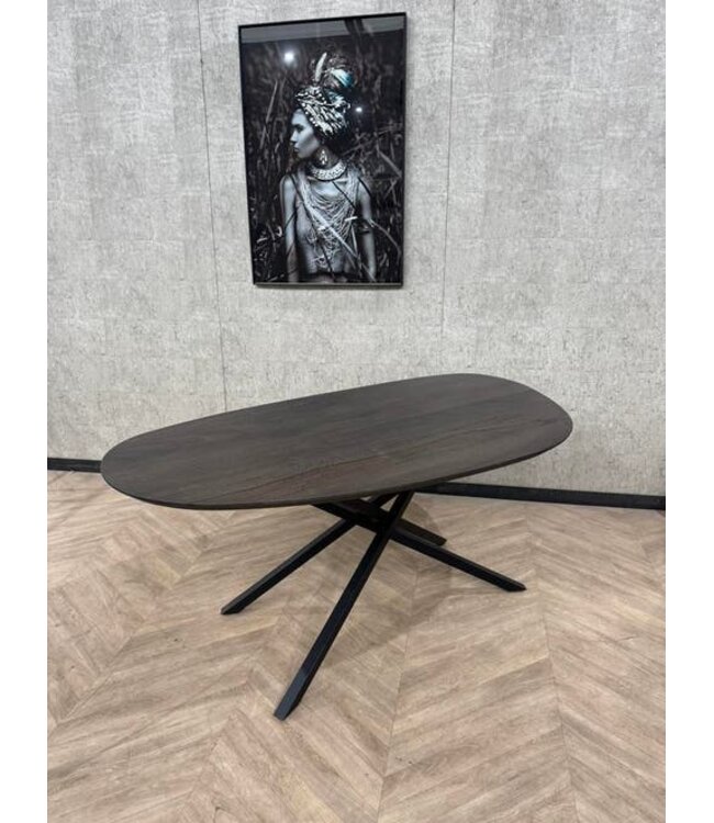 Kleine organische vorm Leaf eettafel 178x100 *nieuw