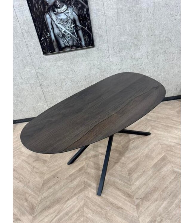Kleine organische vorm Leaf eettafel 178x100 *nieuw