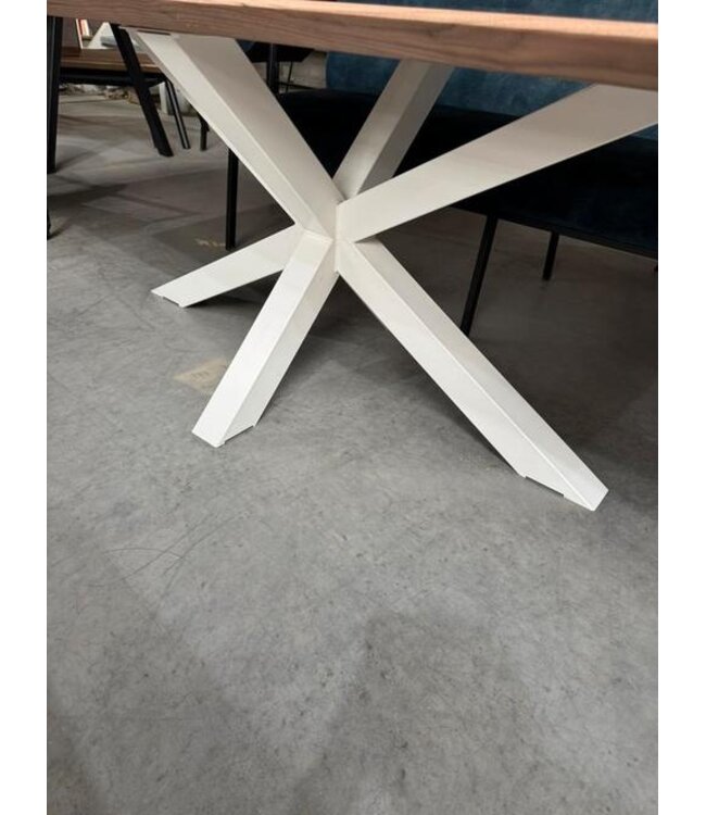 Grote eettafel notenhout 280x110 incl frame *showroom