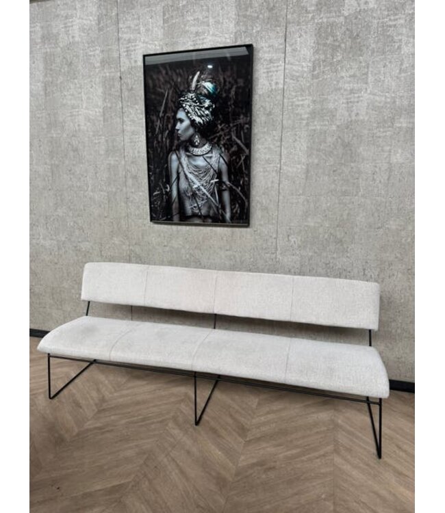 Setje van 4 stoelen + eetkamerbank Stella / Jill *showroom