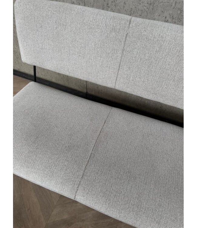Setje van 4 stoelen + eetkamerbank Stella / Jill *showroom