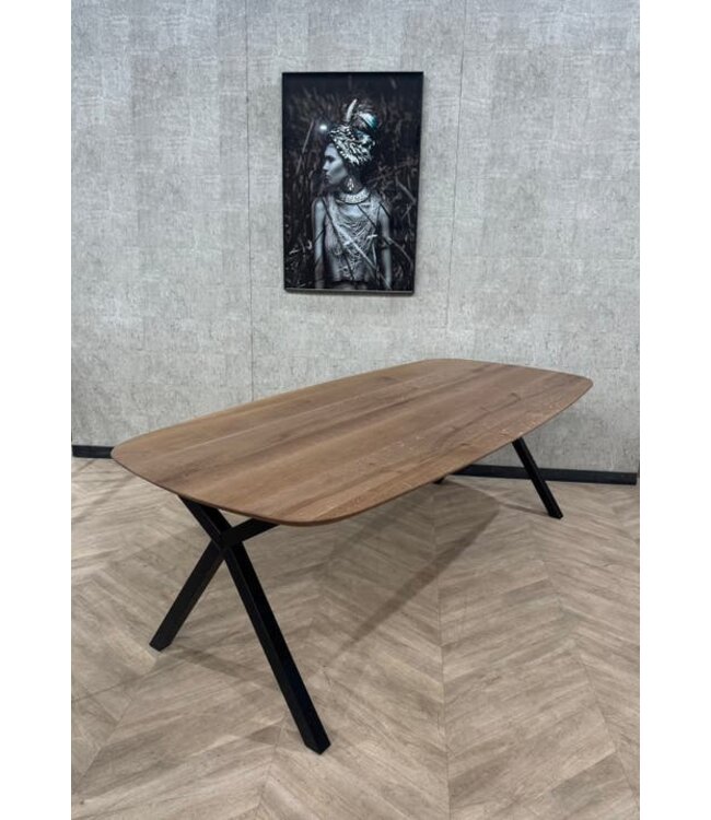 Eiken eettafel Deens ovaal september 240x110 *showroom