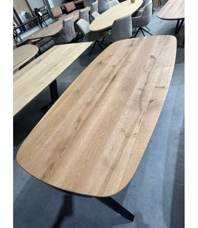 Eiken eettafel Deens ovaal september 240x110 *showroom