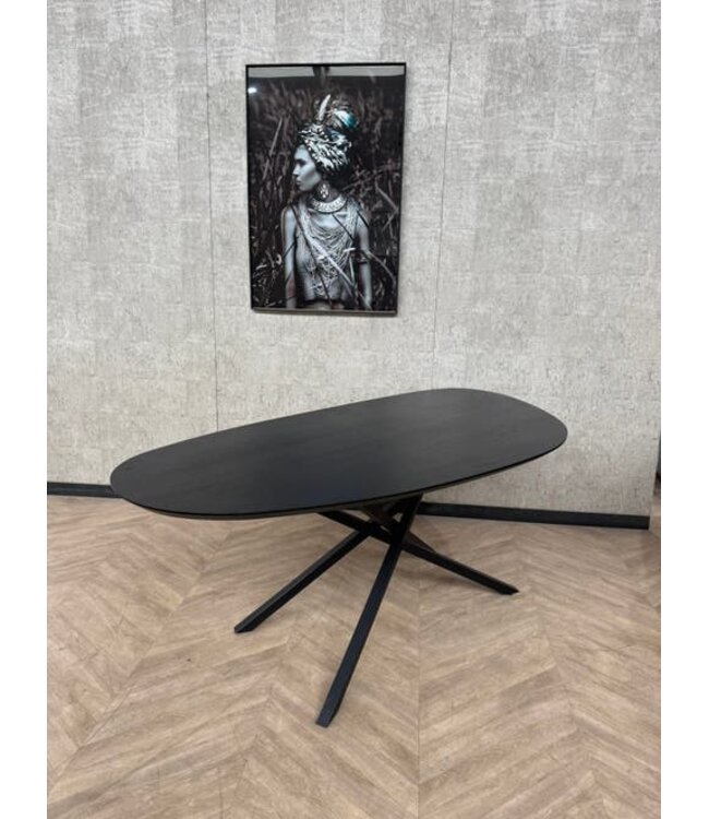 Massief eiken Leaf zwarte eettafel 200x100cm *showroom