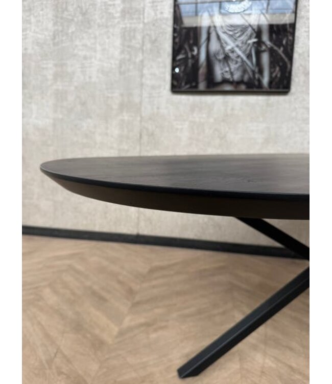 Massief eiken Leaf zwarte eettafel 200x100cm *showroom