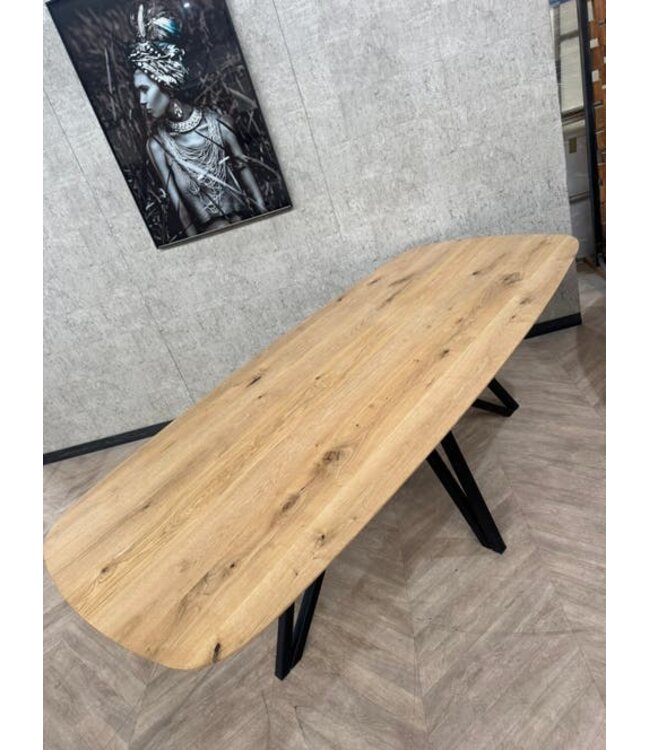 Eiken deens ovaal 240x110 incl hairpin frame *showroom