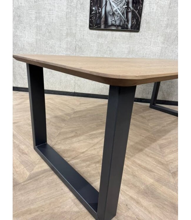 Eiken eettafel 220x100 antraciet frame *showroom