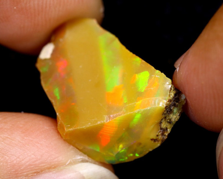 Äthiopischer Welo-Opal in Rohform - "Clouded Colours" - (18 x 12 x 6 mm - 7 Karat) - POC-0263