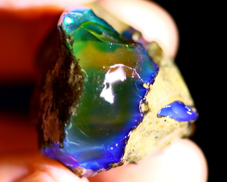 Rough Ethiopian Welo - Crystal Opal - "Aurora Polaris" - (32 x 31 x 25 mm - 79 carats) - POC-0281