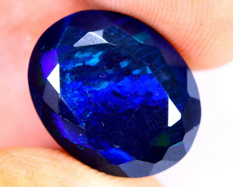 Talla Facetada - Opalo Welo Etíope Ahumado - "Gorgeous Ice" - (15.7x12.6x8.7 mm - 7.42 quilates) - POC-0335