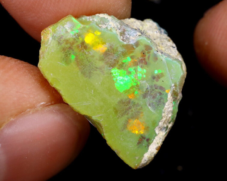 Äthiopischer Welo-Opal in Rohform - "Zombie Arise" - (18 x 11 x 8 mm - 7 Karat) - POC-0360